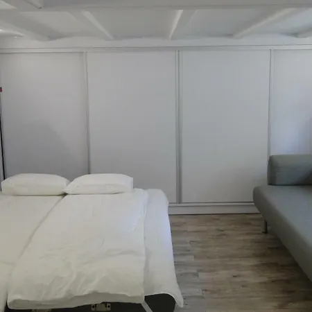 Lazaapartman Apartment