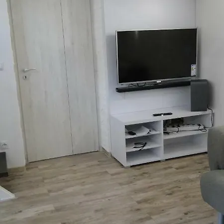 Lazaapartman Apartmán *