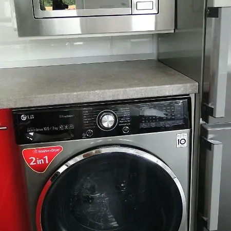 Lazaapartman Apartament *
