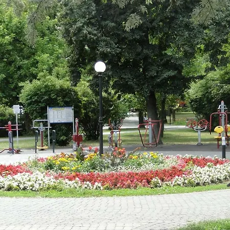 Apartament Lazaapartman *